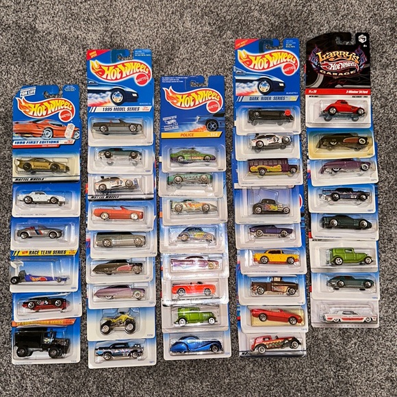 HOT WHEELS Other - RARE VINTAGE HOT WHEELS (40 cars)